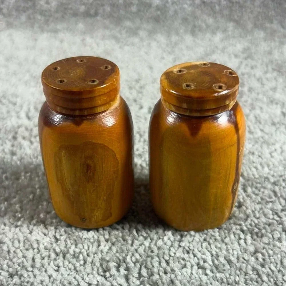 Wooden Salt and Pepper Shakers Brown Mason Jar Valley Forge PA Vintage Set